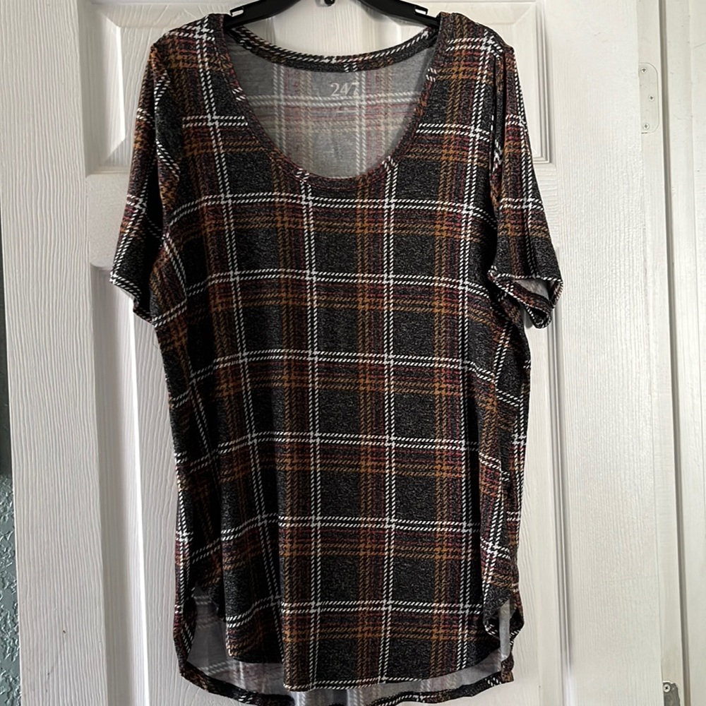 Maurices 24/7 tunic top. Size 0x